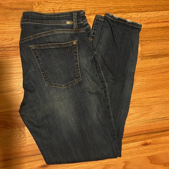 DL1961 jeans - Picture 3 of 3